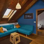 Lantställe Casapirineos Ulle